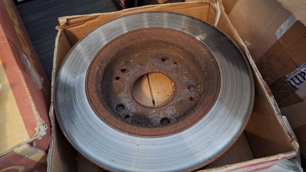 2хПредни и 2хЗадни спирачни дискове за Civic Type R FN2