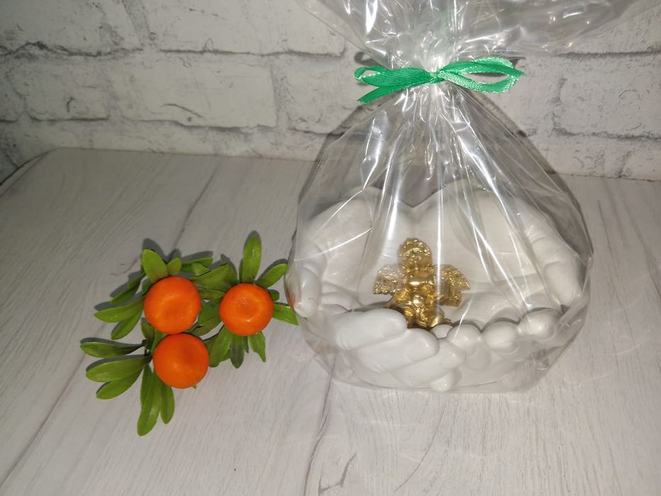 Сувенирная работа "Руки Давида"