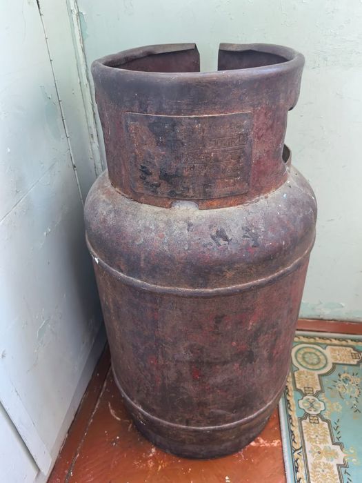 Продам маленкий газ баллон.