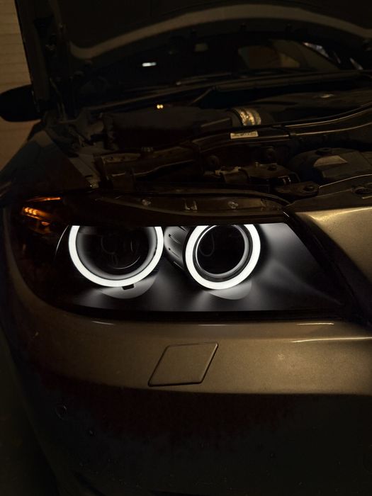 Faruri Custom BMW E90 2011