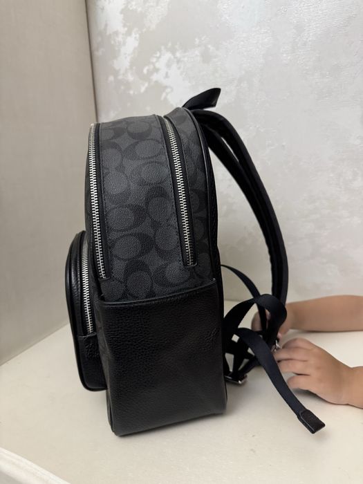Продам рюкзак Coach