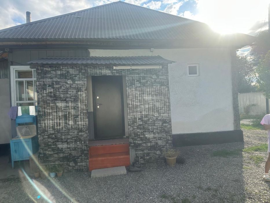 Продам дом с двумя участками