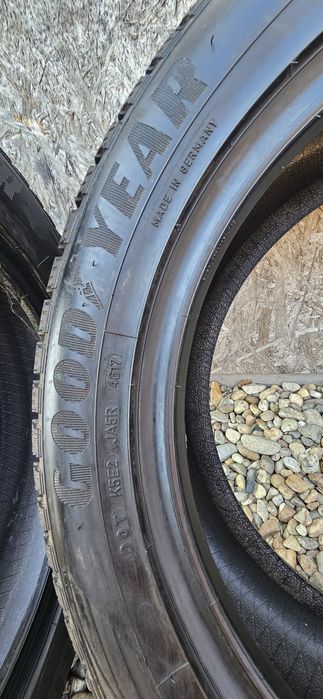 Anvelope Goodyear EficientGrip SUV 4x4 215/55 R18 99V