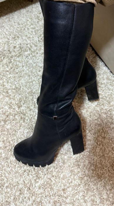 Женские кожаные сапоги