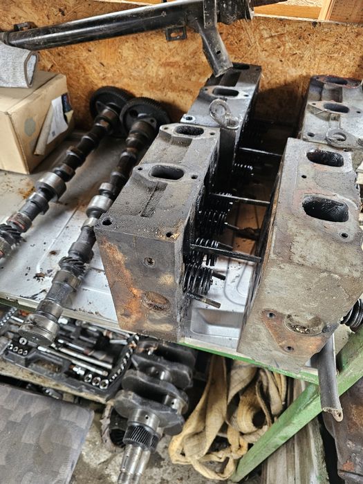 Piese de motor UTB D127 . Tractor  Brașov.