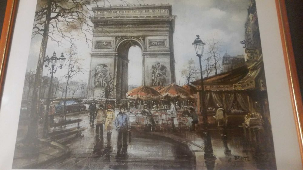 3 картини с пейзажи от най известните забележителности в Париж.