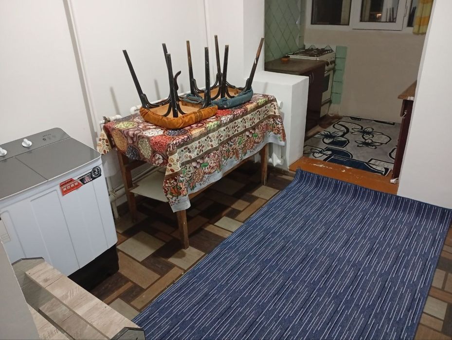 Сдаётся 2х комнатная квартира 2-этаж на Фрунзе