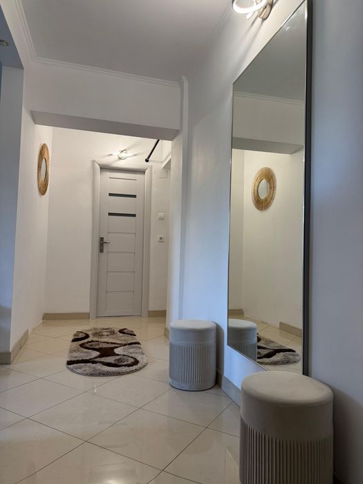 Inchiriez apartament cu 2 camere decomandat