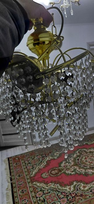 Продается б/у люстра в хорошем состояний