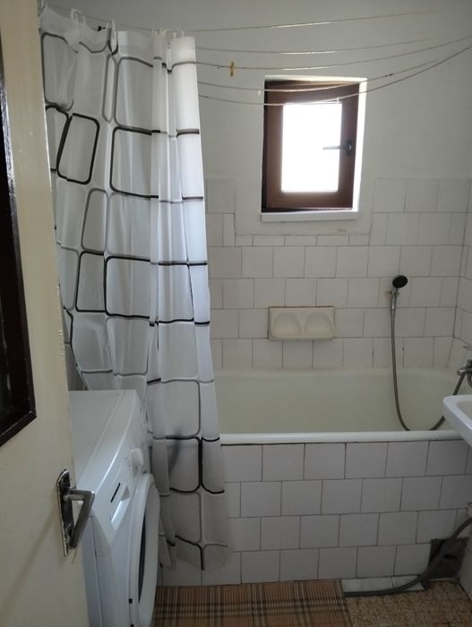 Vând apartament 3 camere PB et.3/4 str.Sovata, Rogerius.