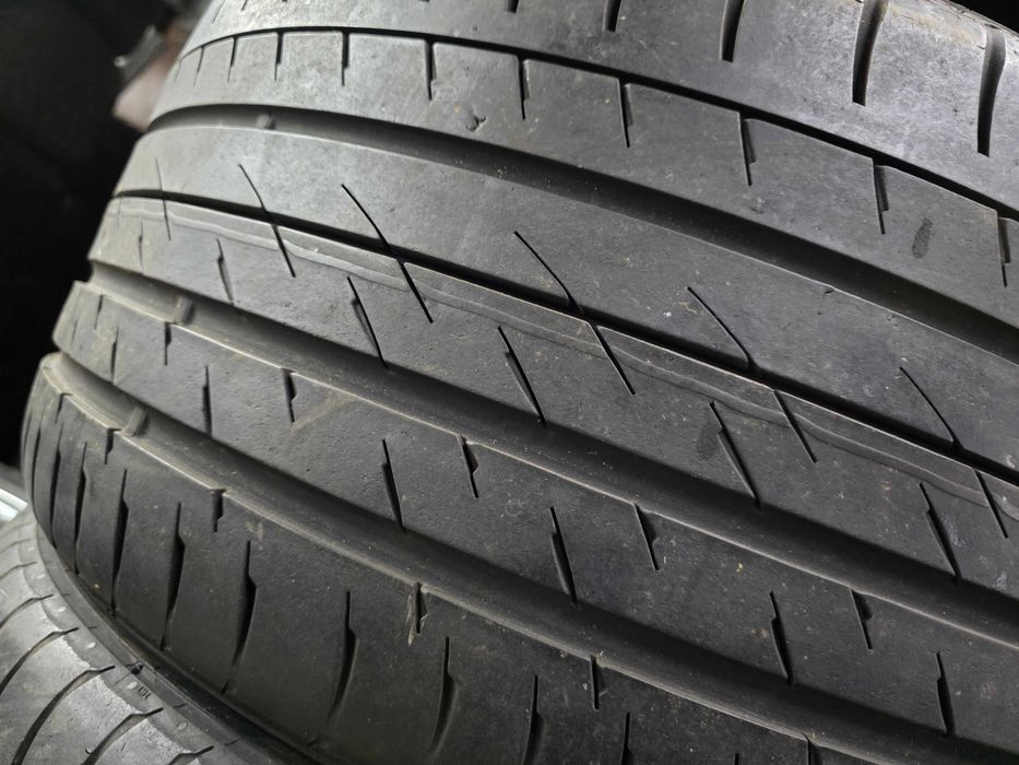 2бр Летни гуми 275 35 18 - Continental