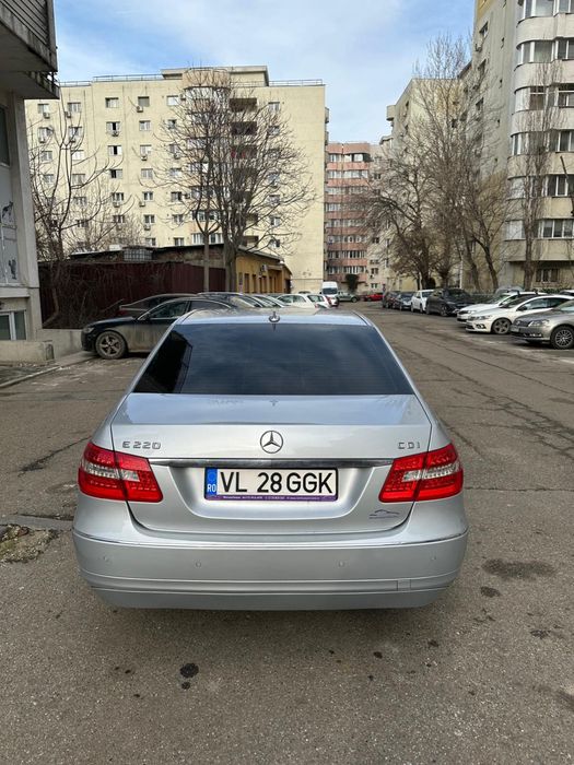 MERCEDES-BENZ E-Class 0 — imagine 4