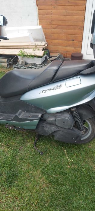 Продавам скутер ямаха 150