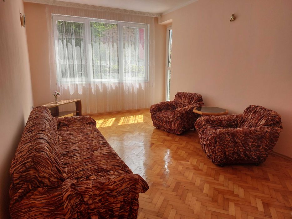 Дава се под наем Етаж от къща в с. Мировяне, Област София-град - 85 кв.м за 561 € - Снимка #1