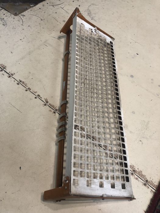 Вешалка в прихожую.