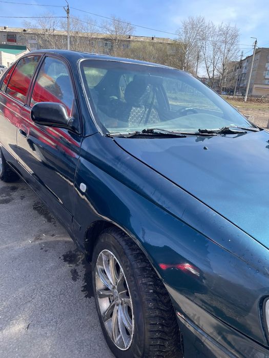 Продам тойота Карина е 1.6 1992г