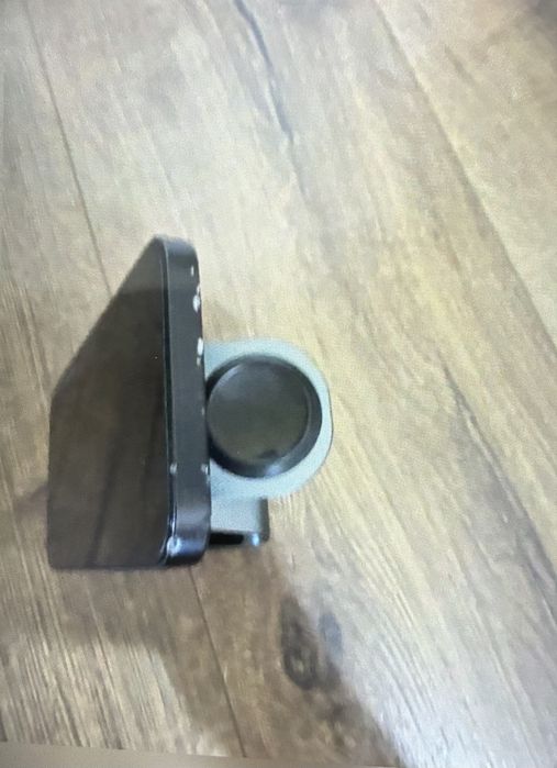 Iphone 17E        .