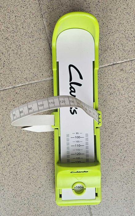 Мярка за обувки за малки деца Clarks