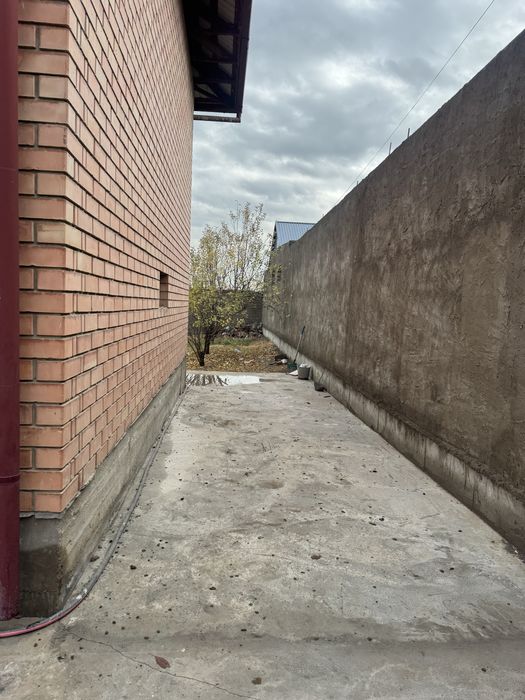 Uy sotiladi 6 sotix BEKTEMIR