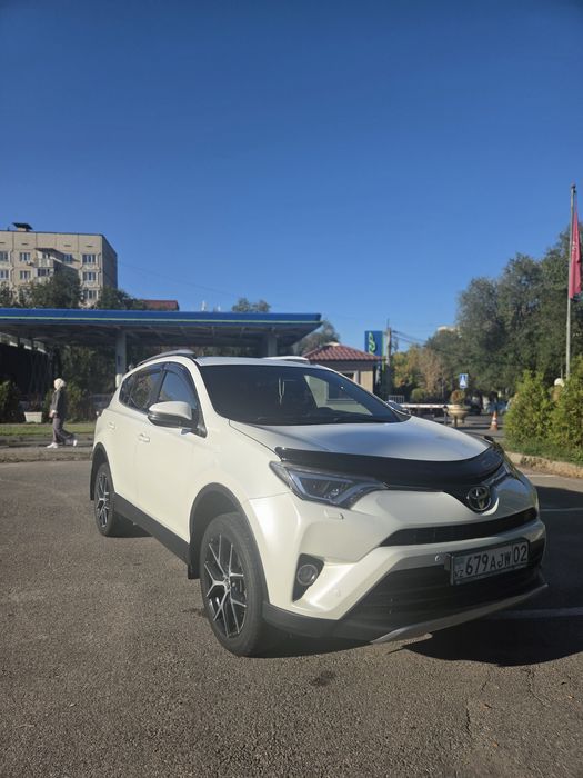 TOYOTA RAV4 2018 г.в.