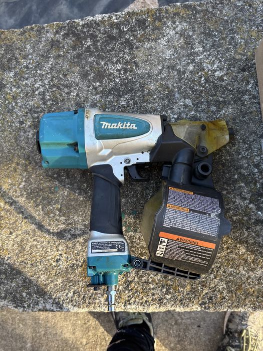 Пневматичен такер makita