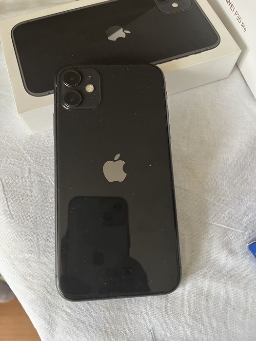 iPhone 11 б/у в хорошем состоянии