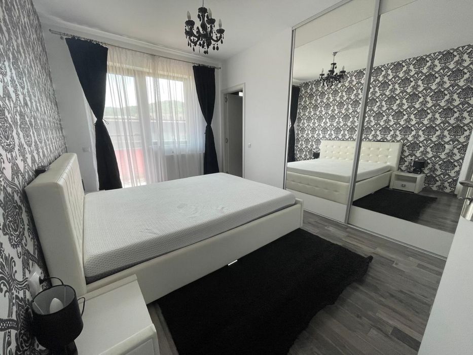 Apartament cu 3 camere de inchiriat
