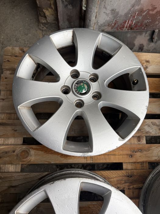 Алуминиеви джанти Skoda 7.0" x 16" 5x112 ET45 3T0601025 ном 505