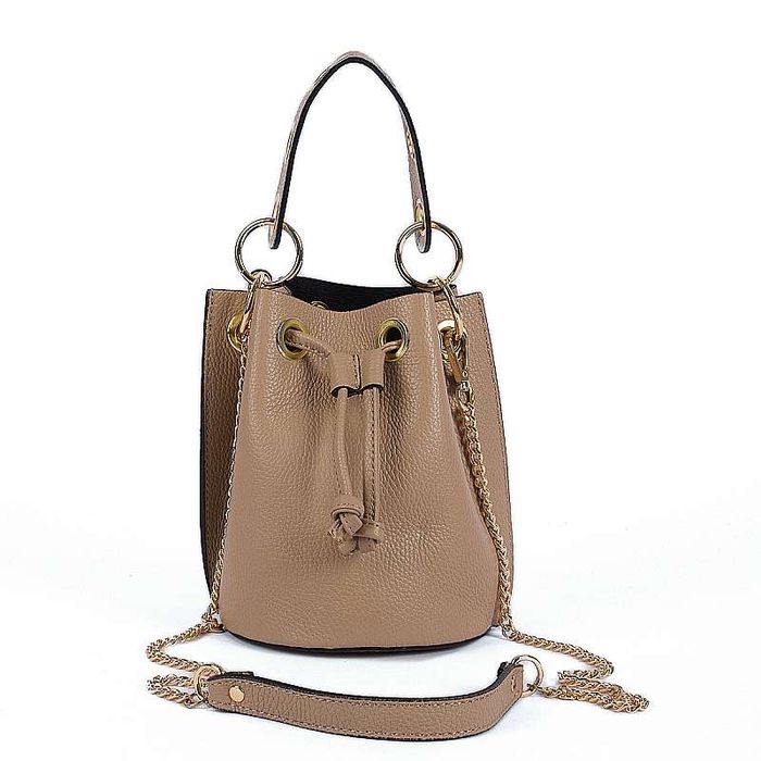 Бежова кръгла чанта естествена кожа