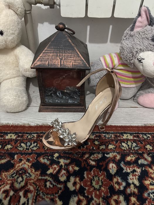 Продам туфли почти новые с сумкой