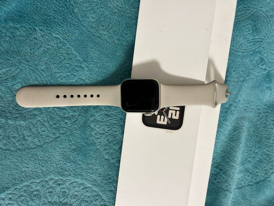 АПЛ вотч se 2 продам