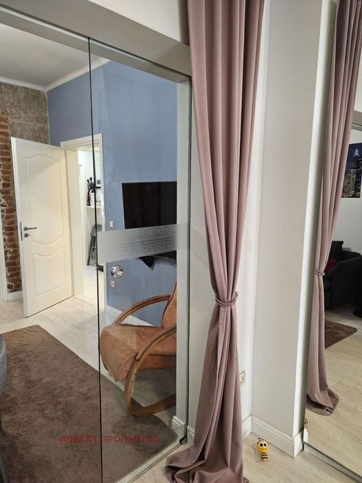 Продава се Двустаен апартамент в София, Център - 50 кв.м за 4398 €/кв.м - Снимка #4