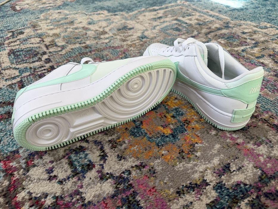 Vand Nike air 44 noi