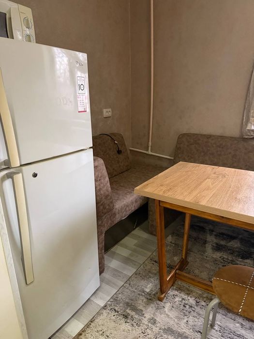 Продам чиланзар ц кв.  Двух комнатная.  77 серия