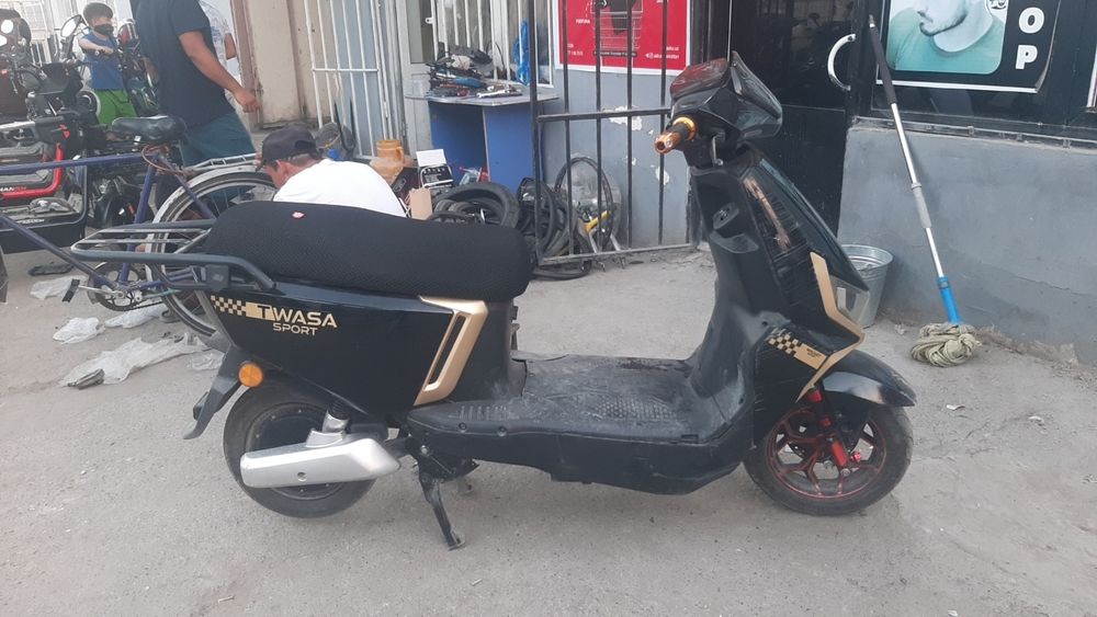 Elektro skuter wasat