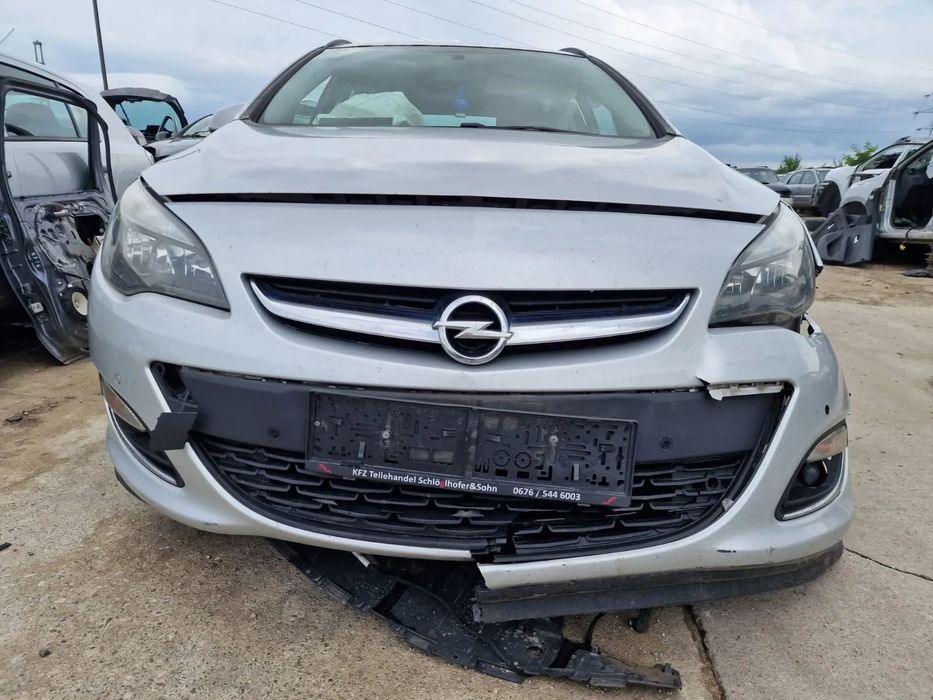Dezmembram Opel Astra J, an 2011, 1.7 CDTI, cod A17DTS