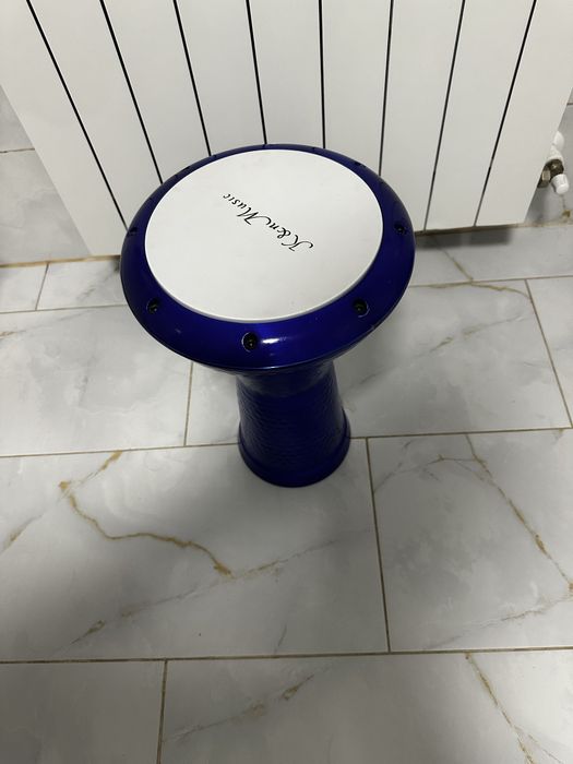 Vând tarabană noua cu husa si folie de schimb