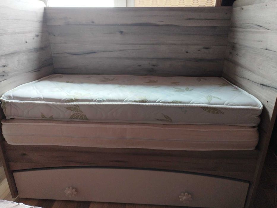 Детско легло с люлеещ механизъм "Краси" + 2 матрака 60х120