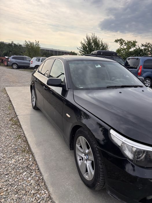 Dezmembrez BMW 530 E60 3.0 218cp, far xenon, navigatie, interior piele, plansa de bord