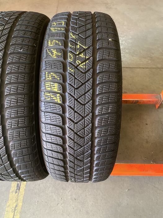 Anvelope iarna 225/45/19 Pirelli Sottozero 3 RFT 225 45 19 R19