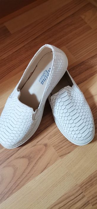 Pantofi balerini fete .!