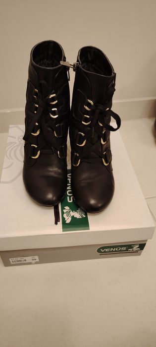 Боти Venus 37  естествена кожа