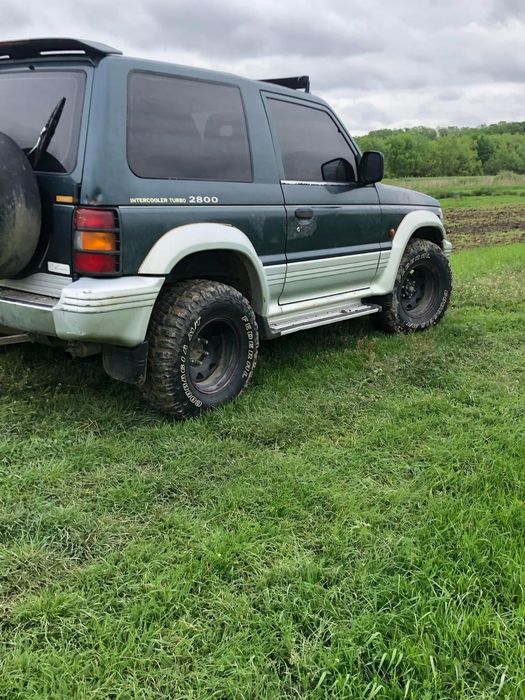 Dezmembrez Mitsubishi pajero 2.8 diesel