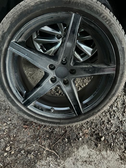 Летни гуми Bridgestone 245/40/19 T005