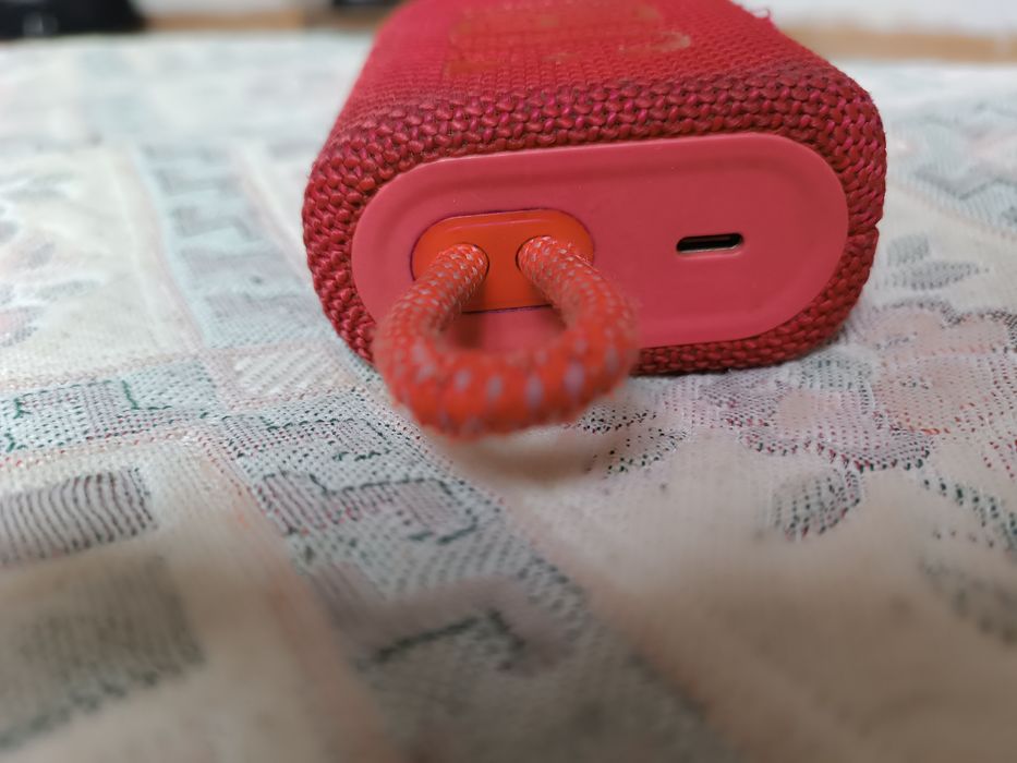 Колонка JBL hush