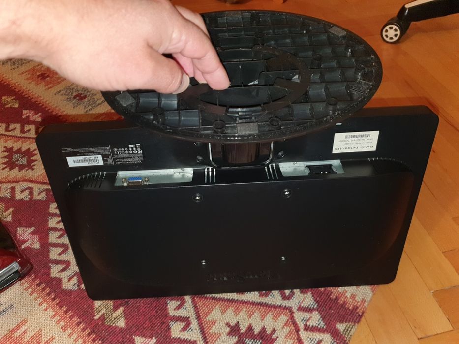 Монитор view sonic 19 инча led