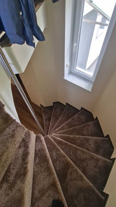 Montaj Mocheta ,festonat taiat covoare.