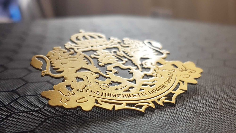 метален държавен герб на Република България, размер 5х4см