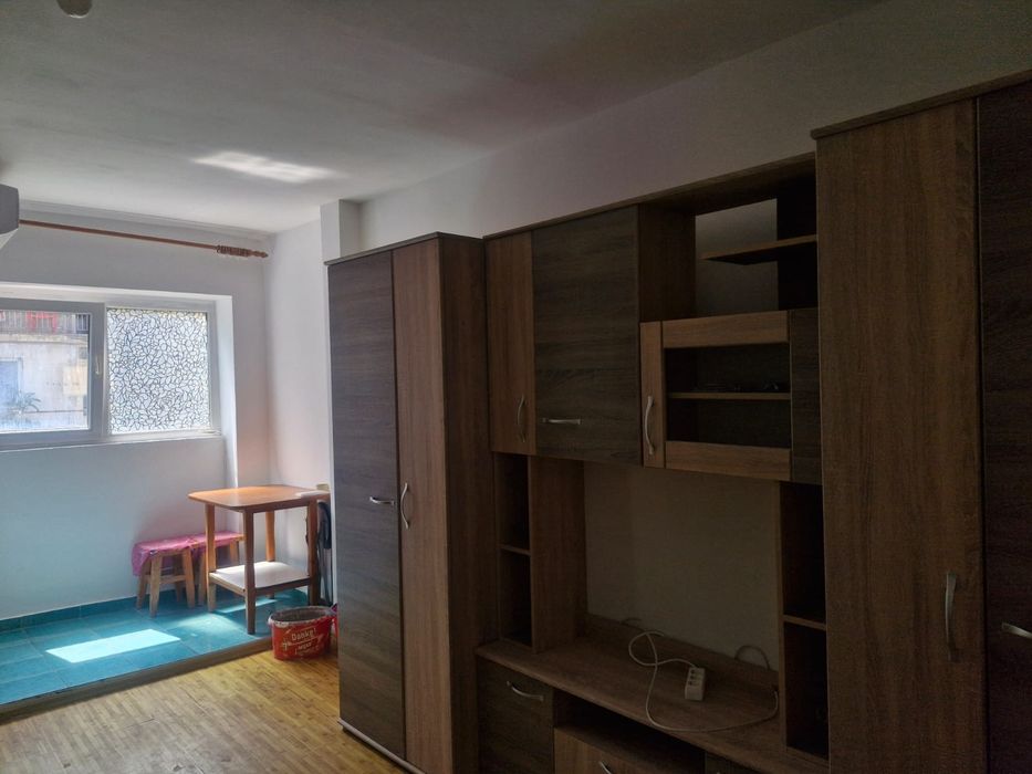 Vând garsoniera Lăpuș