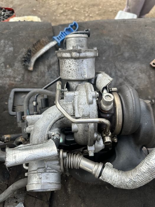 Турбо компресор турбина B47 D20 A 8570082 F серия BMW f30 f20 f22